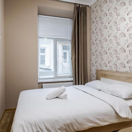 Apartment On Stavropihiiska Street 1 ลวีฟ ภายนอก รูปภาพ