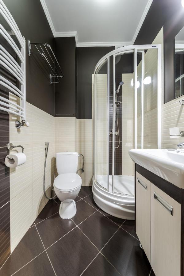 Apartment On Stavropihiiska Street 1 ลวีฟ ภายนอก รูปภาพ