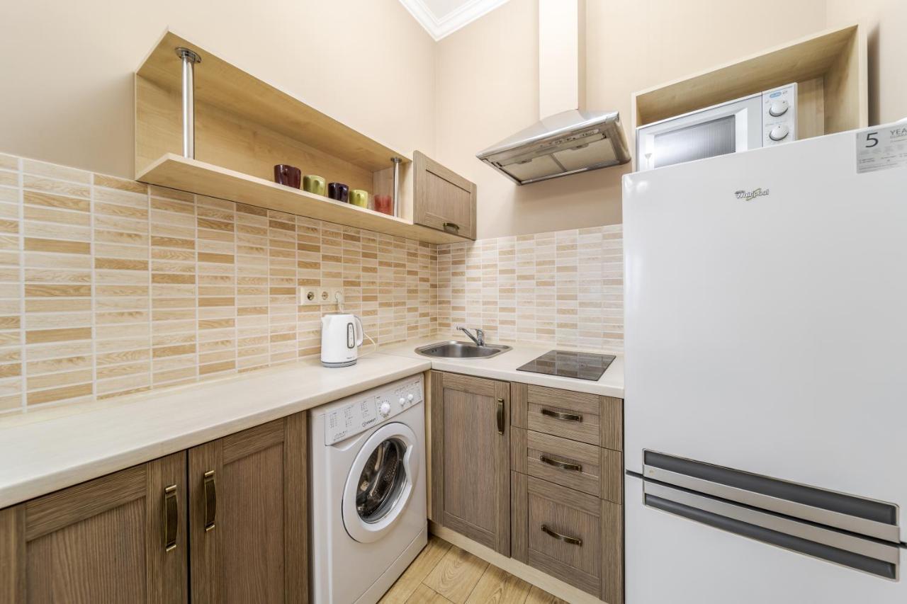 Apartment On Stavropihiiska Street 1 ลวีฟ ภายนอก รูปภาพ