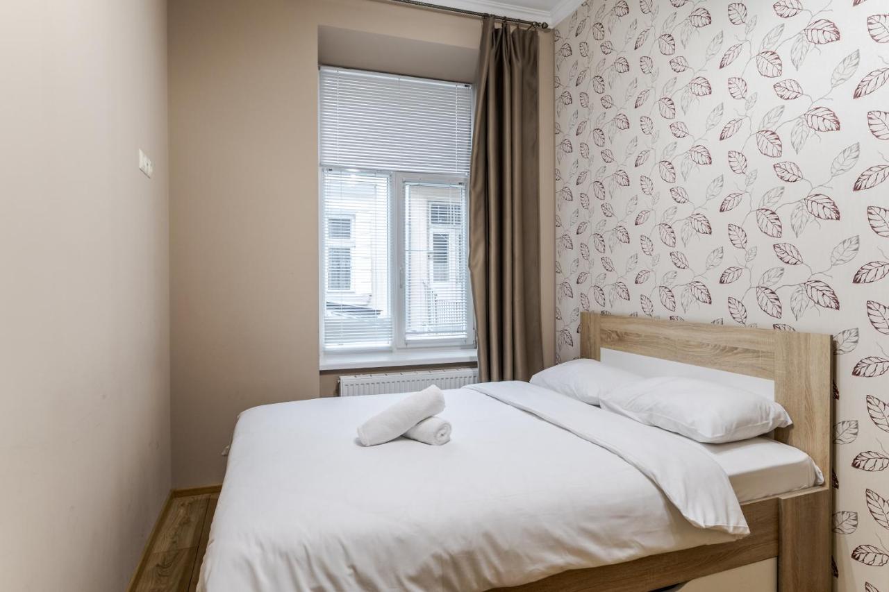 Apartment On Stavropihiiska Street 1 ลวีฟ ภายนอก รูปภาพ